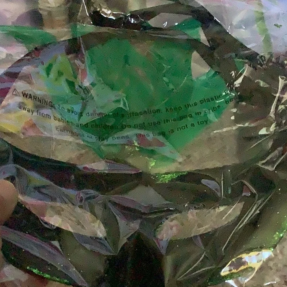Mask for Halloween green sparkle new in bag never worn make a nice costu…